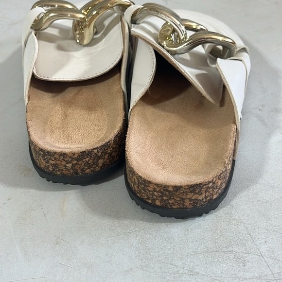 She in, size 8, white and gold - Picture 2 of 3